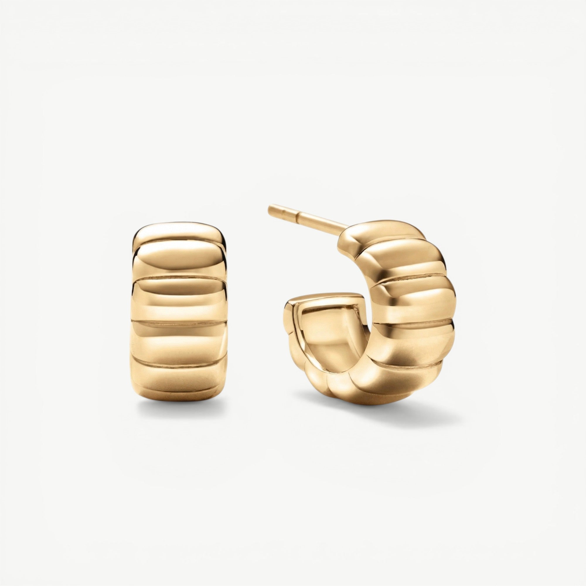 amethyst & sable aurea c-hoop earrings in gold