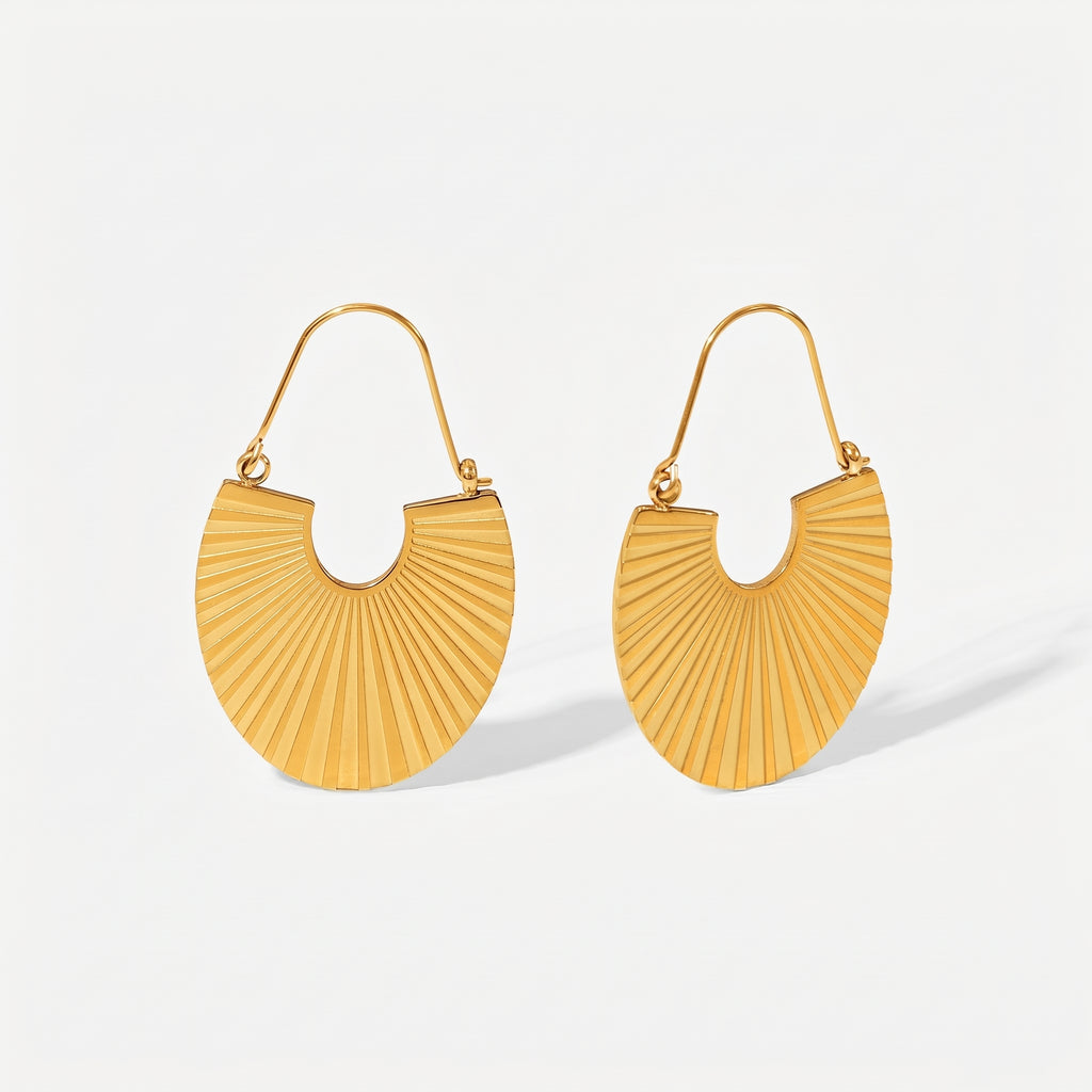 amethyst & sable calypso fan earrings in 18k gold