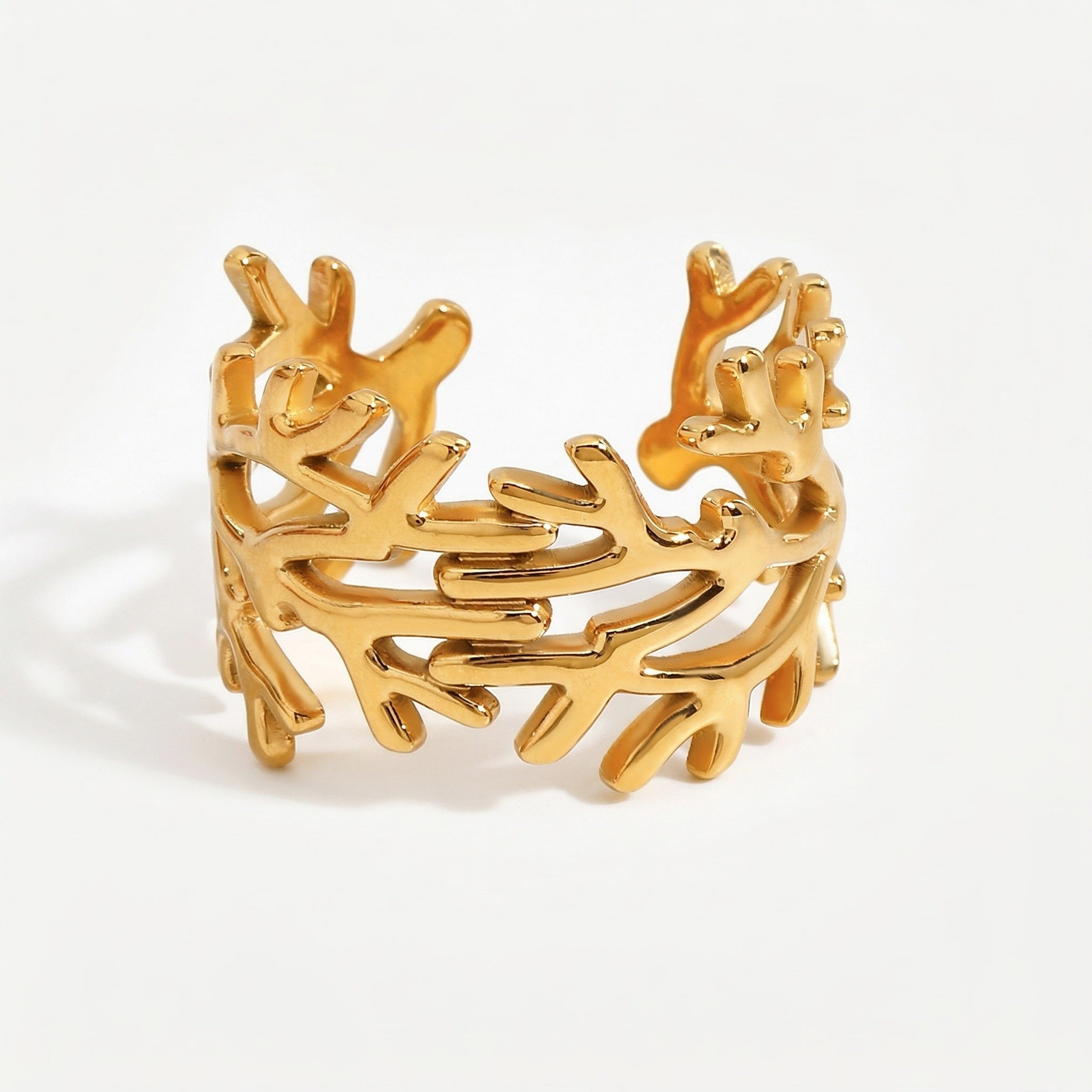 amethyst & sable calypso reef ring in 18k gold