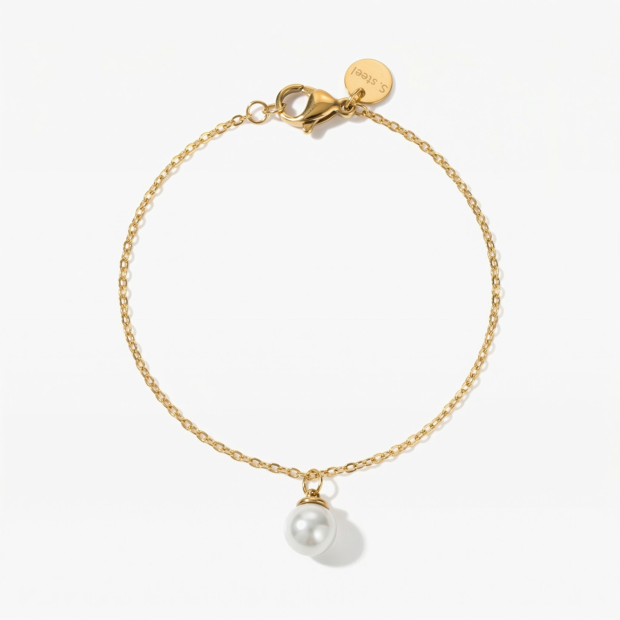 amethyst & sable selene pearl drop bracelet in gold